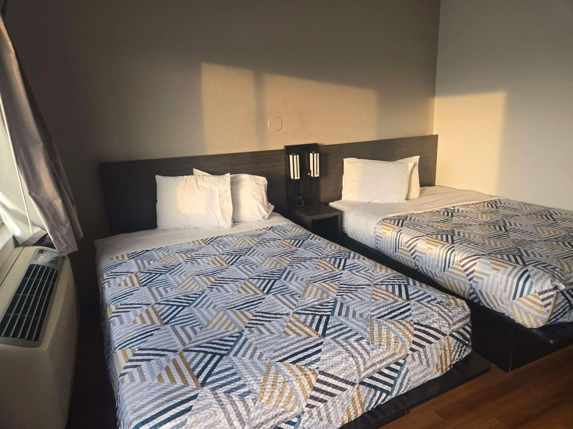 Park Inn By Radisson, Tracy Bagian luar foto