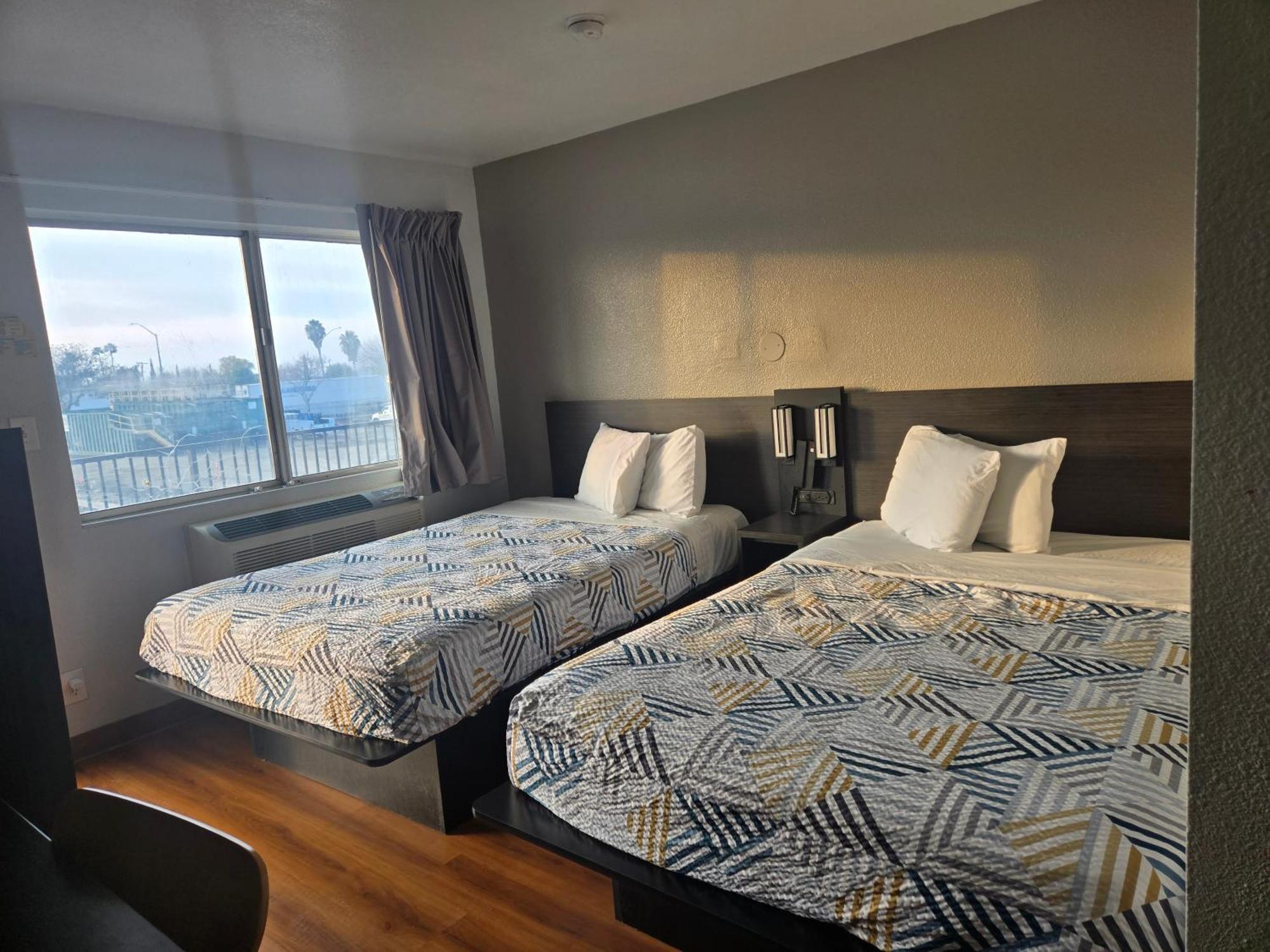 Park Inn By Radisson, Tracy Bagian luar foto
